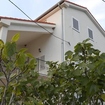 Katarina Apartment Smrika